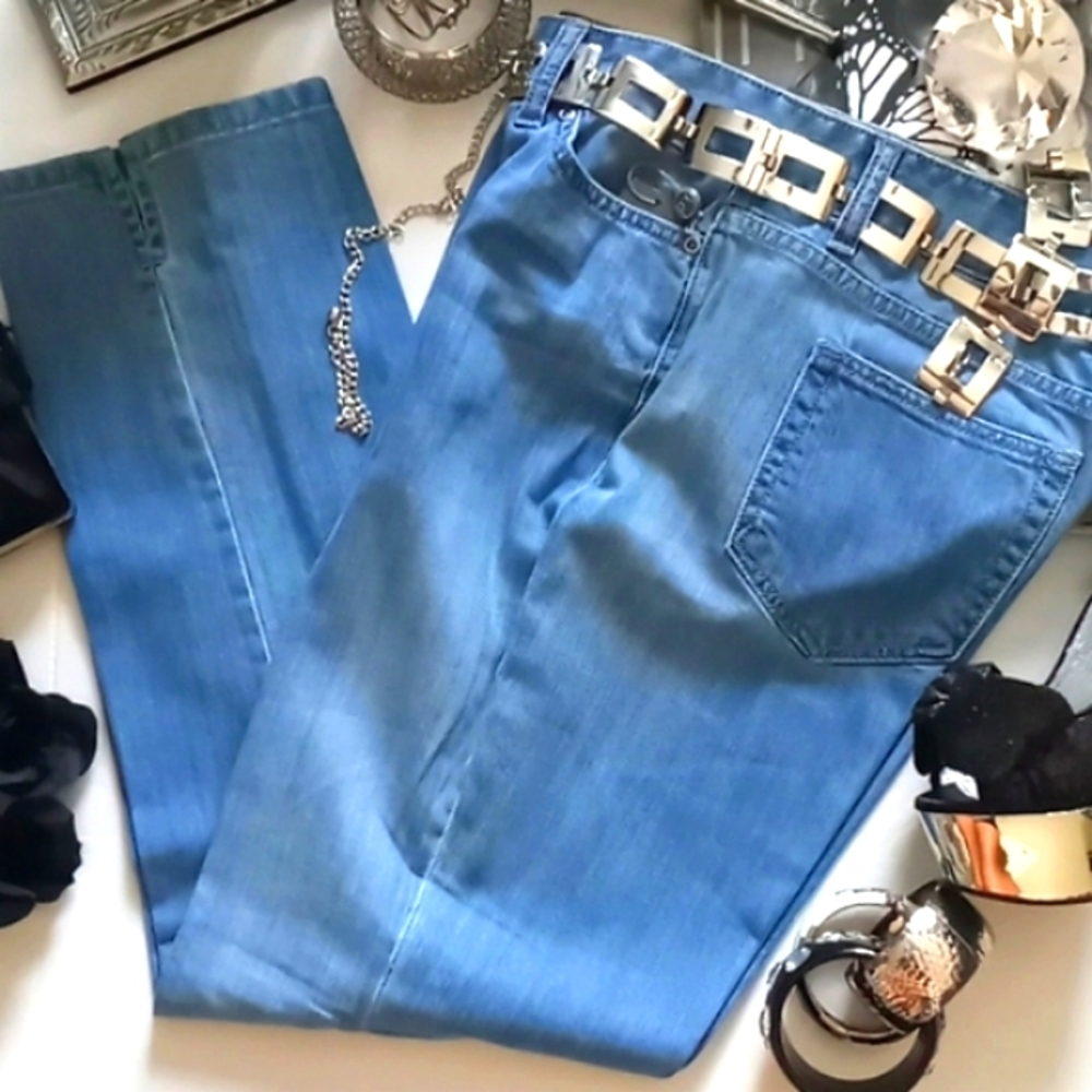 KRISTEN DAVIS Seafoam Wash Low-Rise Straight Leg Short Split Bottom Denim (NWT)